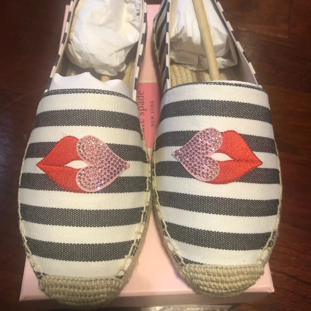Kate Spade New York Gimlet Heart Lips Espadrille